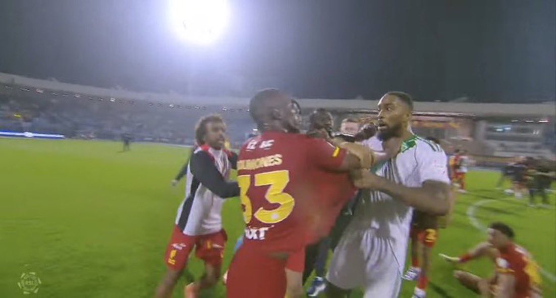 للمرة الثالثة.. إيفان توني يفلت من العقوبة بعد واقعة مباراة الأهلي والقادسية