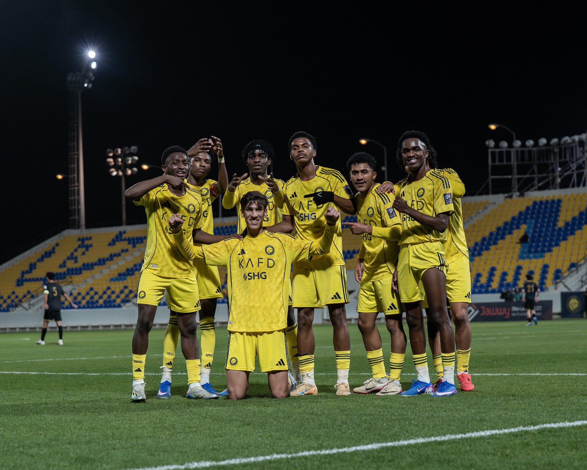 النصر يفتقد نجمين أساسيين في مواجهة الخليج