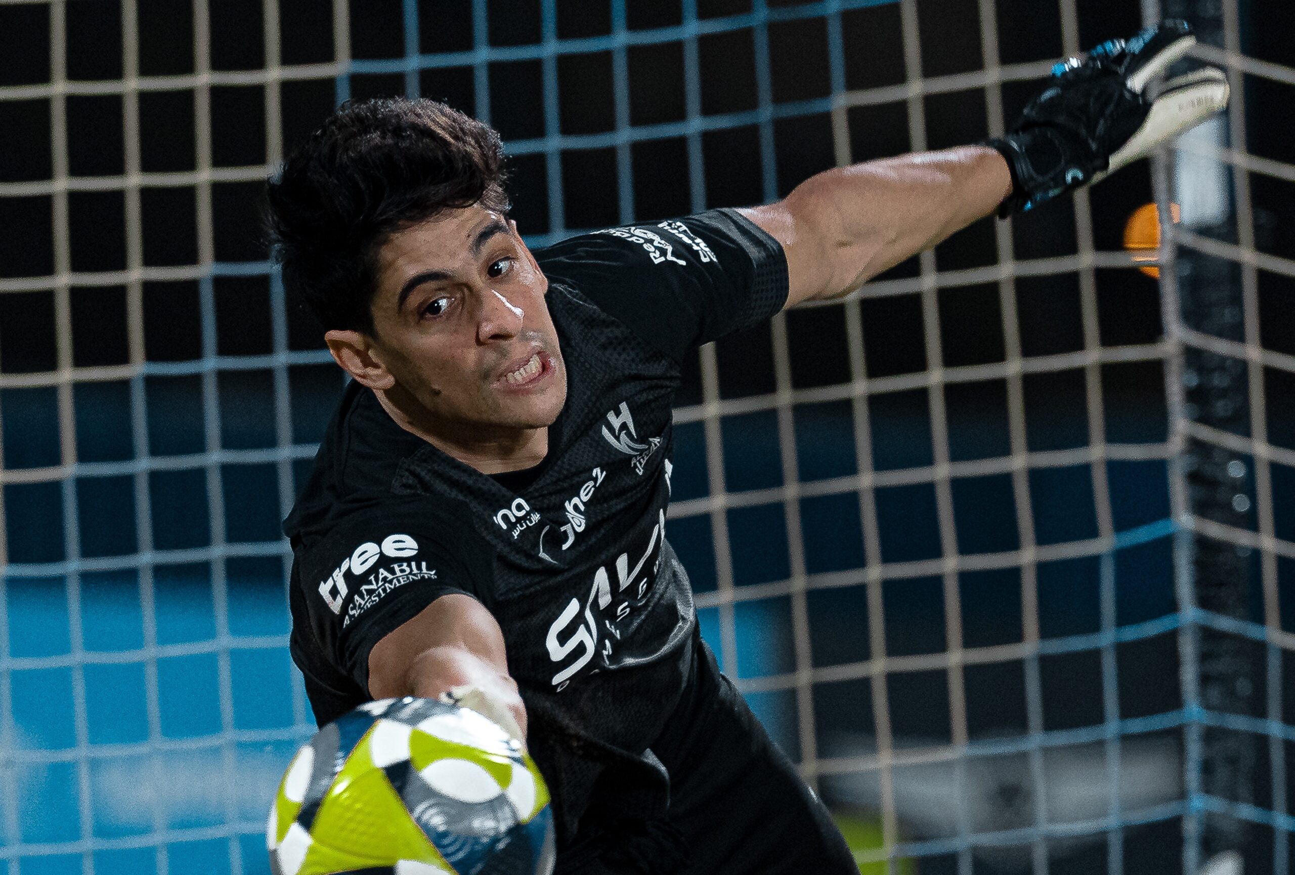 هل ينتقل بونو لريفر بليت؟.. حارس الهلال يكشف التفاصيل